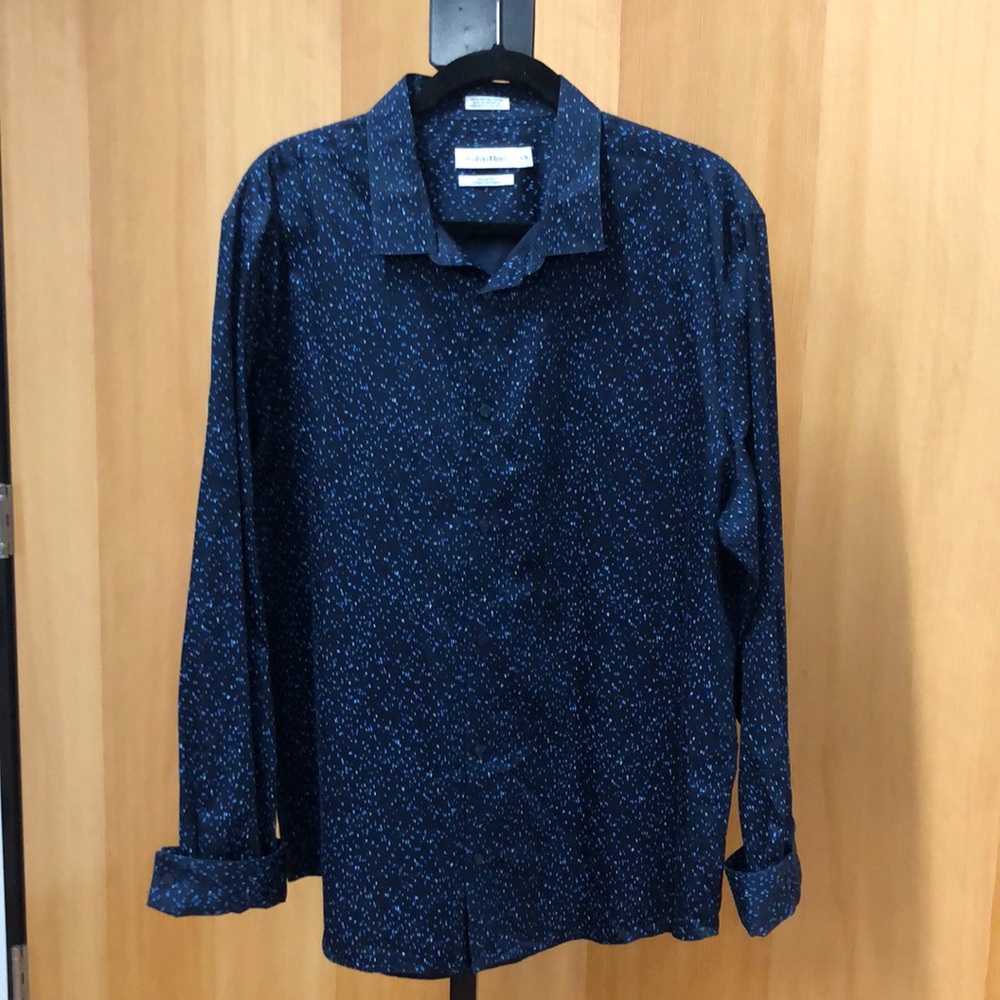 Calvin Klein Classic Fit Blue Long Sleeve Shirt with Abstract Pattern Size XL